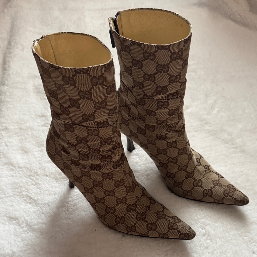 Vintage Gucci Monogram Tan Heeled Boots Size 6.5 - Picture 12 of 13